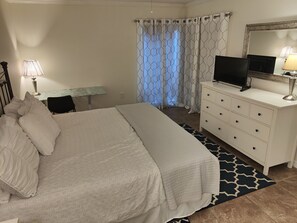 2 chambres, bureau, fer et planche à repasser, Wi-Fi gratuit