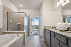 Combined shower/tub, hair dryer, towels, toilet paper - PROMO: BSV_1707Fireworks! 6BR Villa  - by Blue Sky Villas (Davenport)