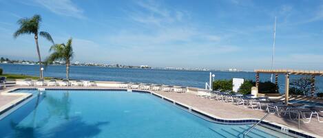 Udendørs pool, opvarmet pool