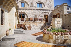 Courtyard view - House 1938 Special Cave Hotel  (Ürgüp)