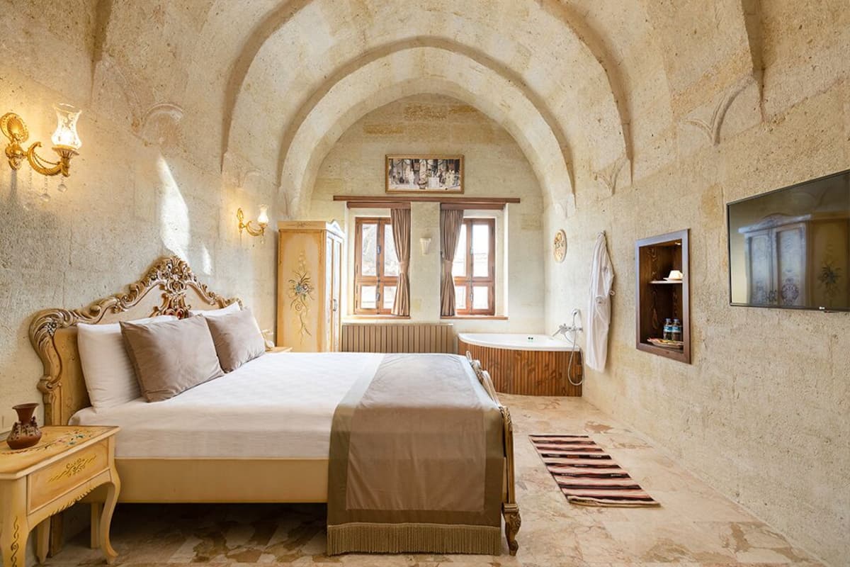 Stone Premium Suite | 1 bedroom, Egyptian cotton sheets, premium bedding