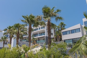 Exterior detail - Lazar Lux Suites - Ammoudara (Agios Nikolaos)
