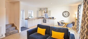 Host & Stay | West Cliff Retreat