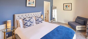 Host & Stay | West Cliff Retreat