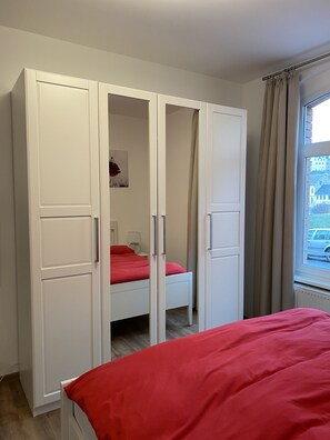 2 chambres, fer et planche Ă repasser, Wi-Fi gratuit, draps fournis