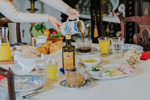 Desayuno continental incluido todos los días