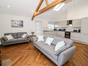 Cottage | Living room | TV - Y Bwthyn (Amlwch)