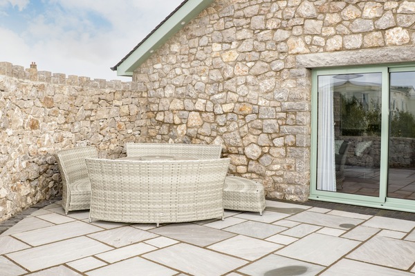 Cottage | Balcony