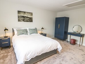 Cottage | 2 bedrooms, individually decorated, individually furnished, free WiFi - Y Bwthyn (Amlwch)