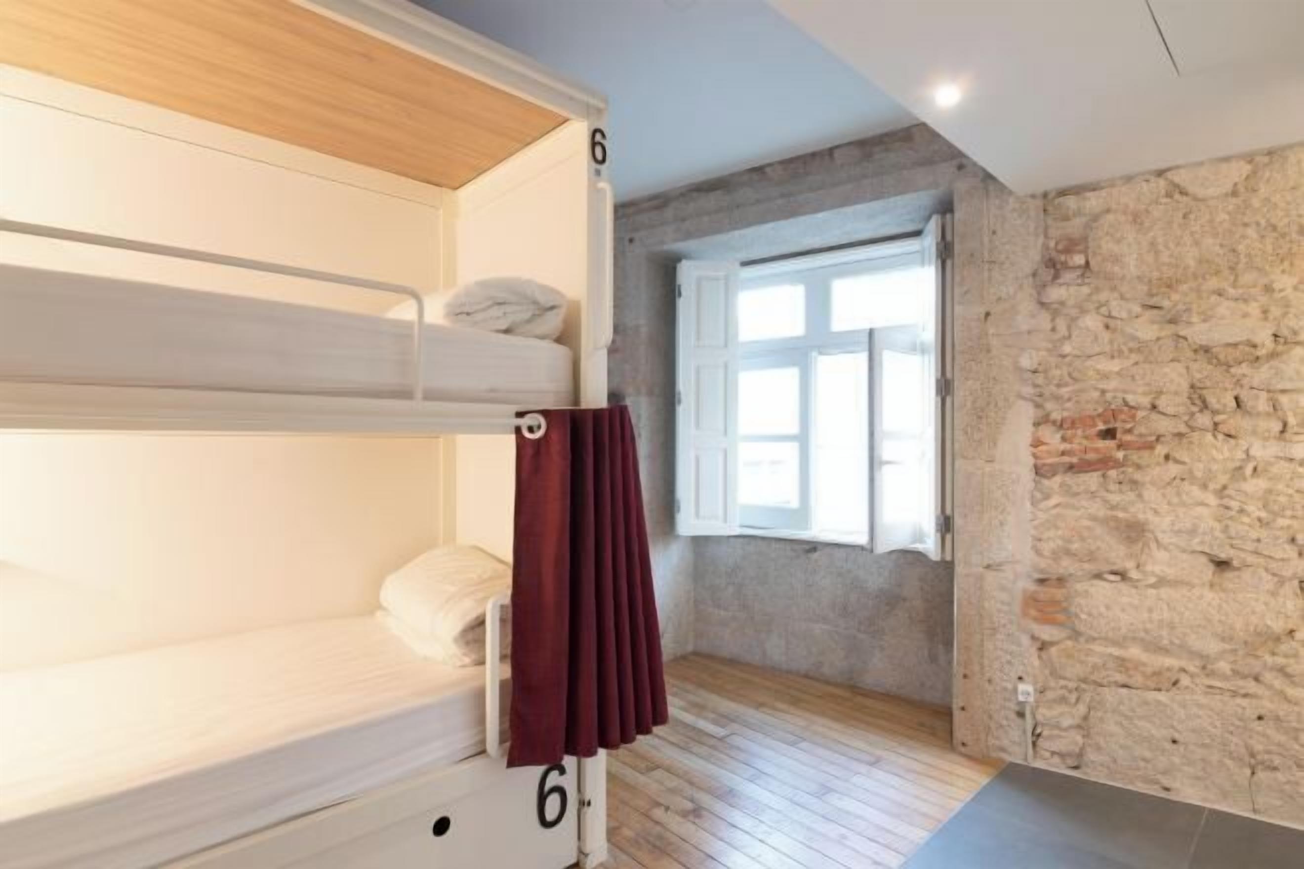 Insonorización, wifi gratis y ropa de cama 