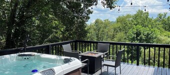 Close to Town • Mountain Views • Fast Wifi • Pet Friendly