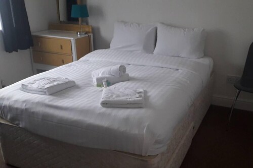 Homely 4-bed House in Manchester