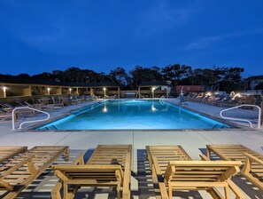 屋外プール、温水プール