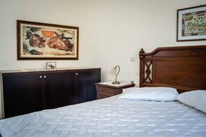 2 camere, ferro/asse da stiro, Wi-Fi gratuito, lenzuola