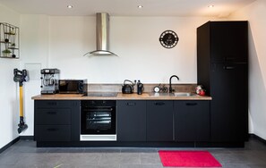 Fridge, microwave, oven, stovetop - Suite Brooklyn - 6P near Disneyland Paris (Montry)