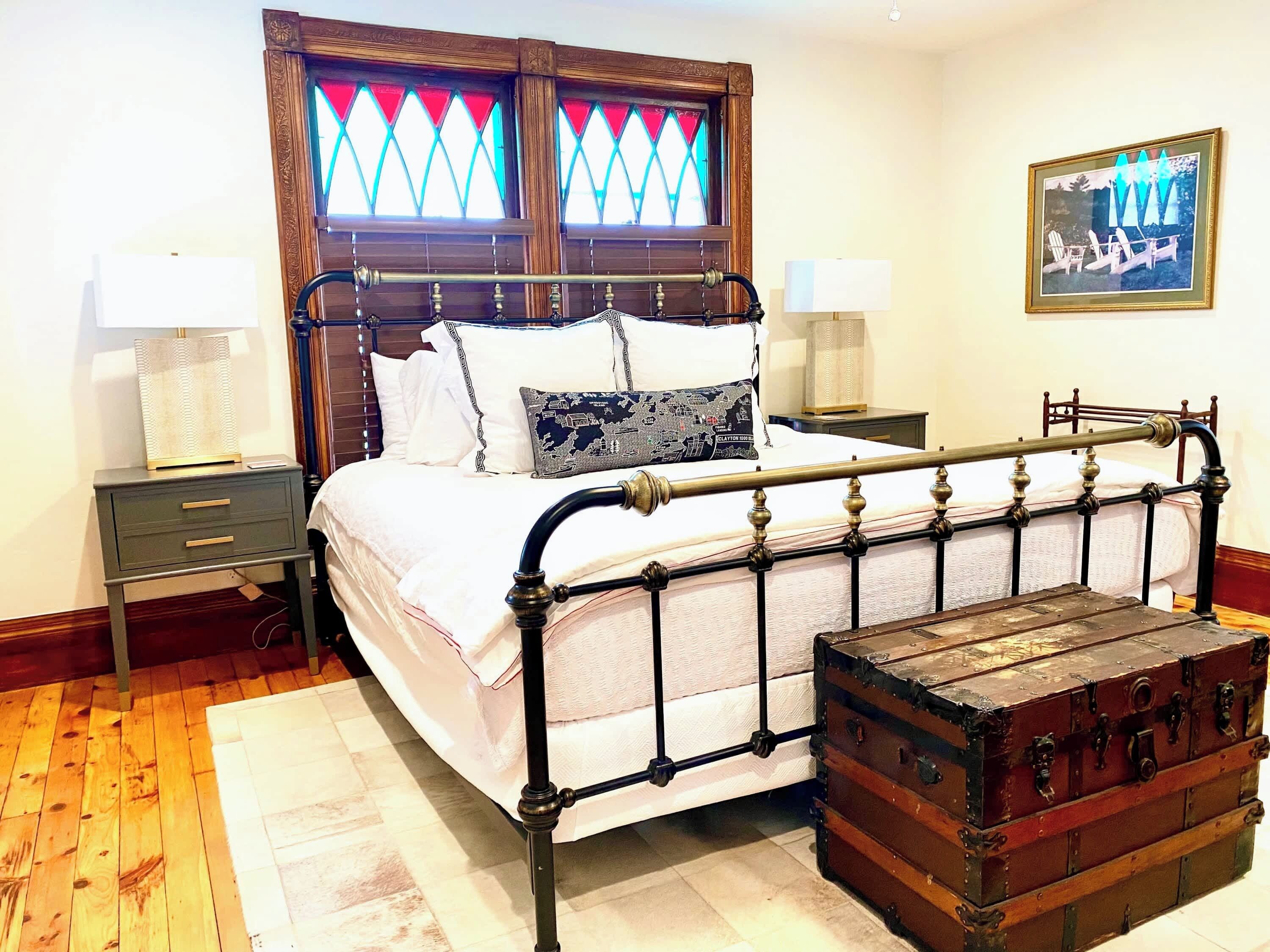 2 chambres, fer et planche à repasser, Wi-Fi, draps fournis