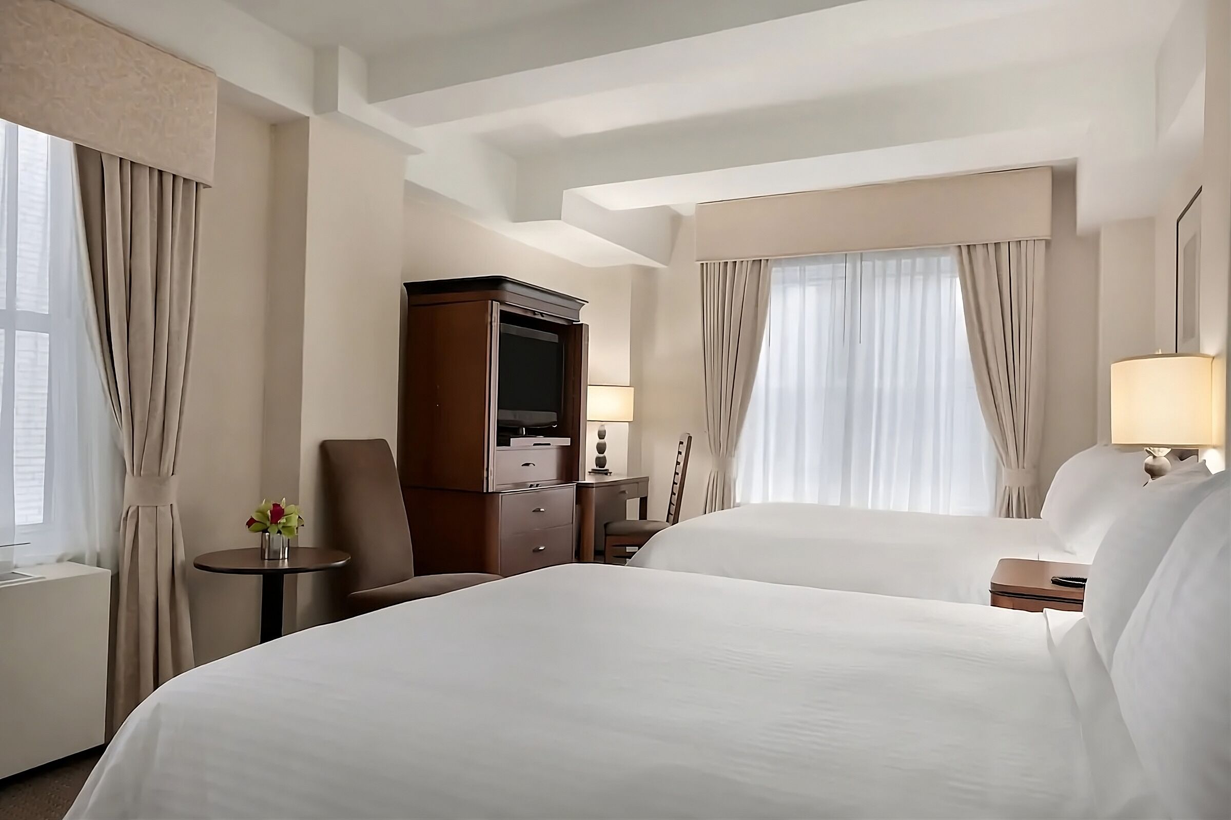 Family & Friends Escape in Times Square! 3 Gorgeous Units, Walk to Times Square