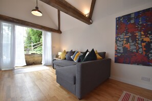 Romantic Cottage, 1 Bedroom | Living area | 35-inch Smart TV with digital channels, TV - Applecote - Rye (Rye)