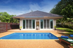 Kolam renang outdoor