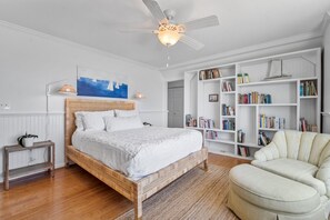 3 bedrooms, iron/ironing board, Internet, bed sheets