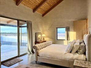 2 habitaciones, escritorio, tabla de planchar con plancha y wifi gratis 