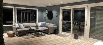 4 Bed Villa - Sleeps 11 - Pets - Parking - Wifi