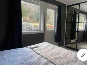 4 bedrooms, free WiFi