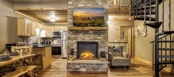 New 3 Bedroom 3 BathTownhouse downtown Gatlinburg with a cabin feel!