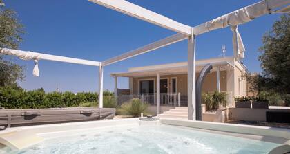 VILLA NUCCI -ROSMARINO con jacuzzi esterna privata