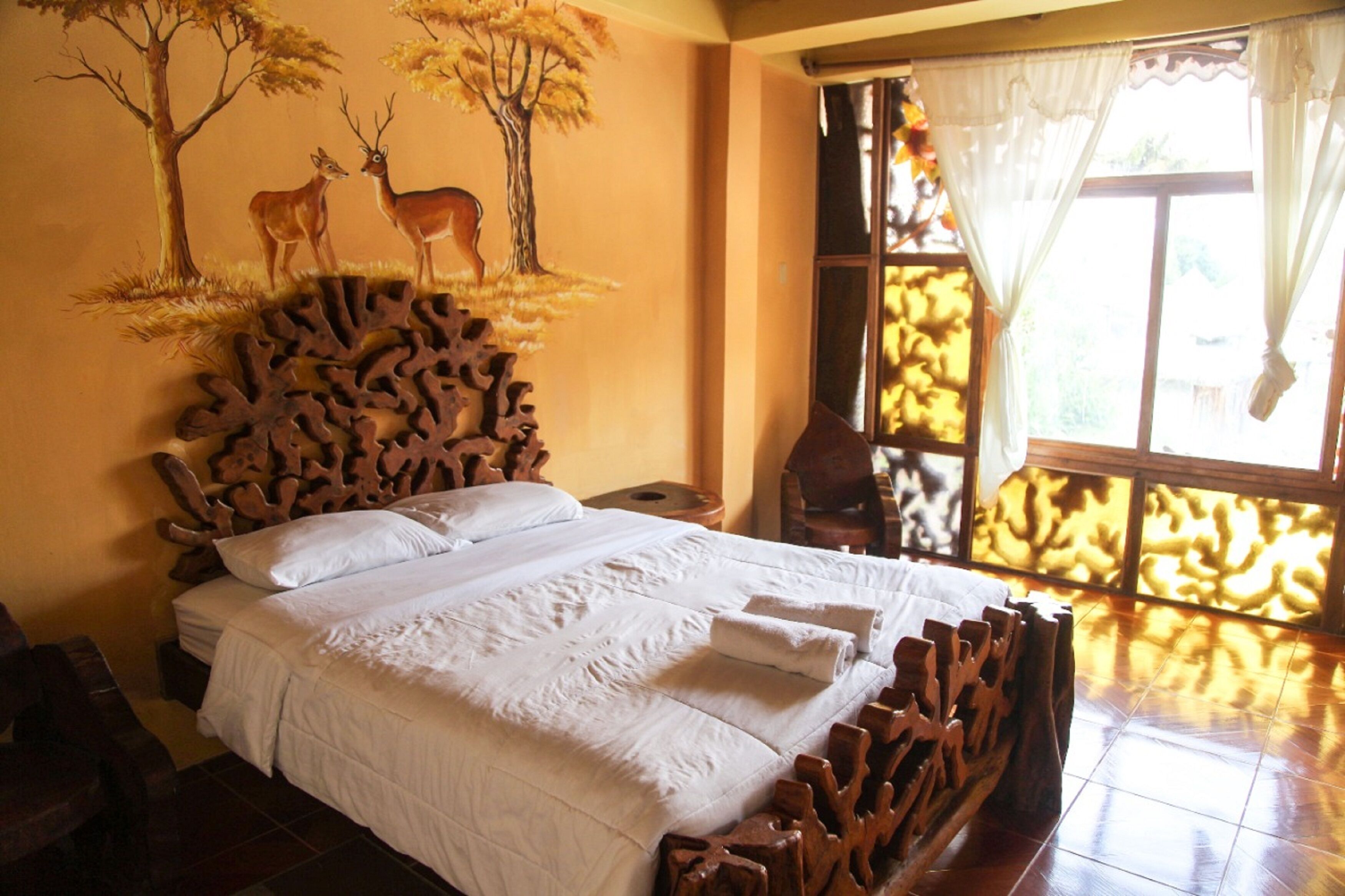 Queen Room | Bed sheets