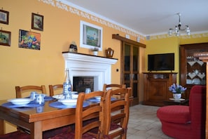 Dining - Villa Grotta Azzurra (B), with private parking and Pool  (Alessano)