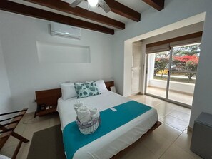 Panorama-Zimmer | Zimmersafe, individuell eingerichtet, schallisolierte Zimmer