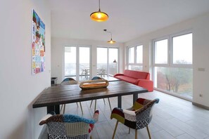 Design Apartment | In-room dining