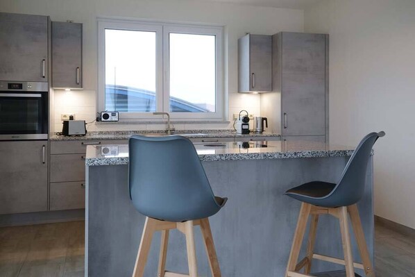 Private kitchen - Havel-Spitze Ferienwohnungen (Brandenburg an der Havel)