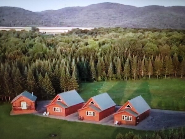 Exterior - Luxury Cabin #2 (Mars Hill)