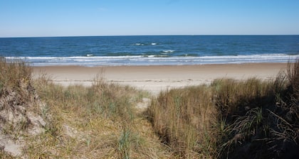 Mermaid's and Mutts Retreat - Beach Front, Pet Friendly, Wi-Fi, Off-Street Park