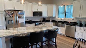 微波炉、烤箱、炉灶、洗碗机