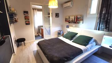 4 chambres, fer et planche à repasser, Wi-Fi, draps fournis