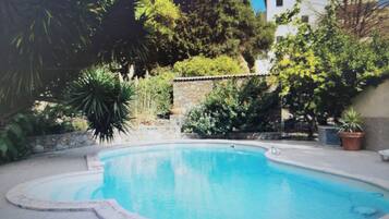 Piscine extérieure, piscine chauffée