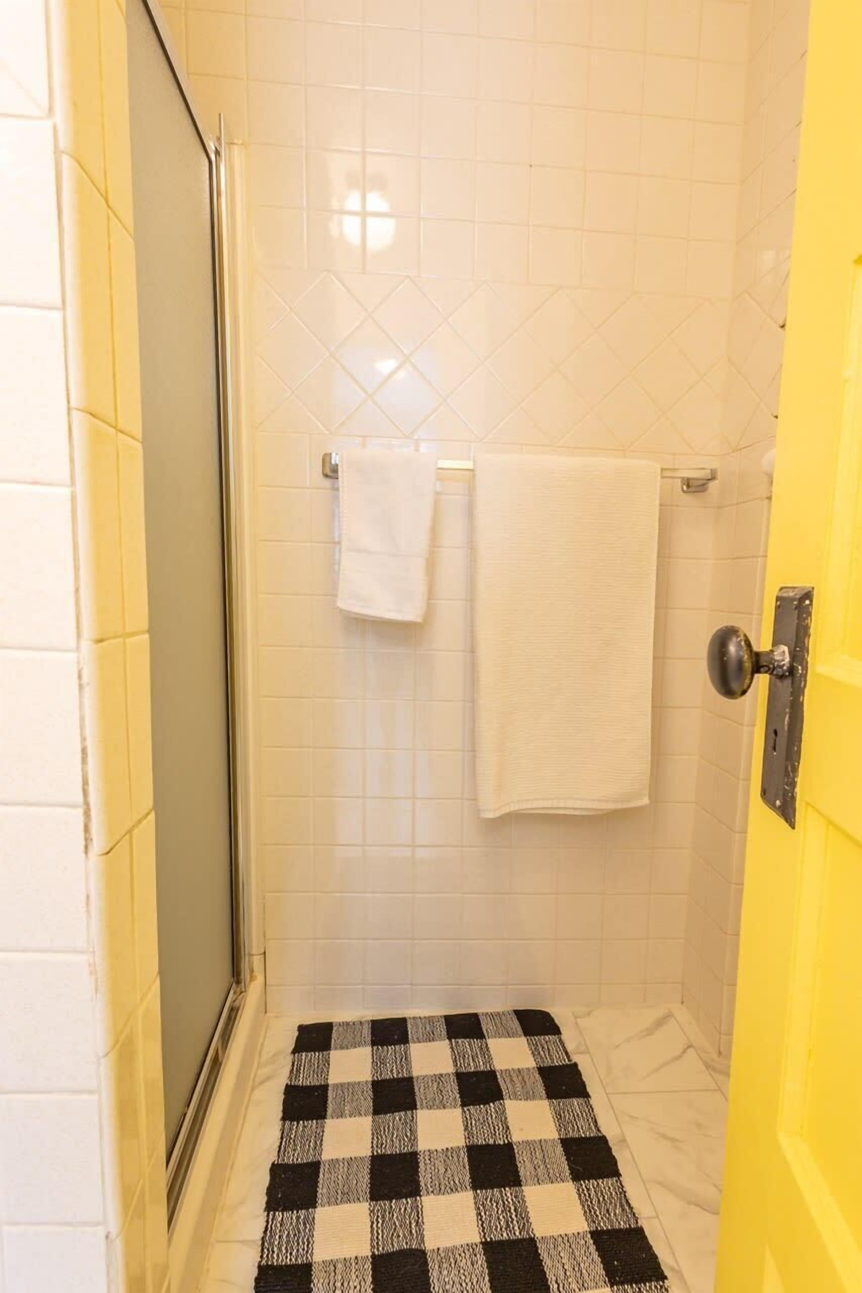 淋浴設備、提供毛巾