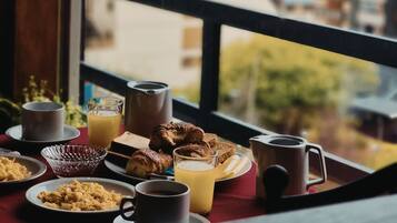 Desayuno completo incluido todos los días