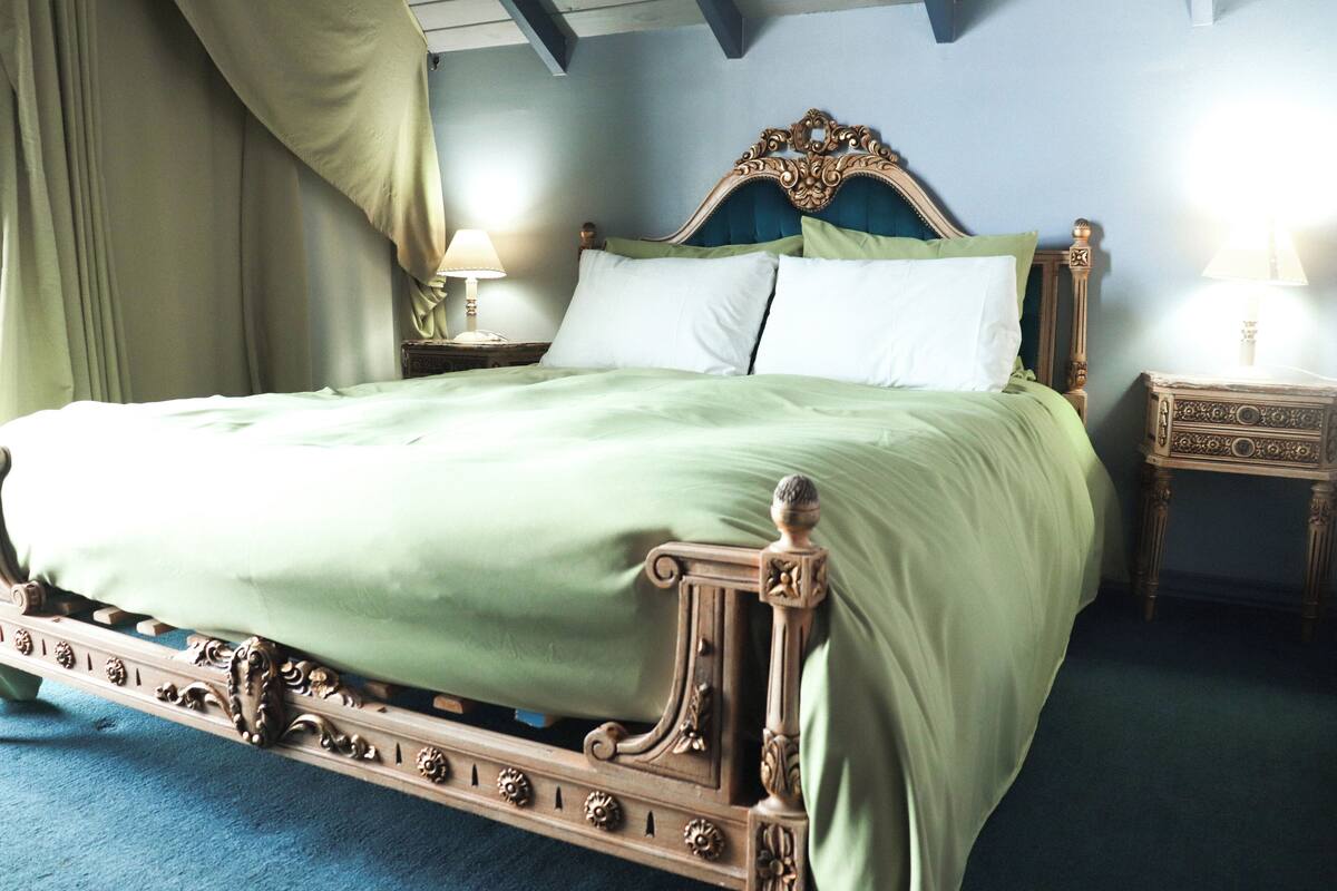 Superior Room | WiFi (free), individually decorated, individually furnished, bed sheets
