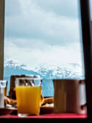 Tägliches inbegriffenes großes Frühstück
