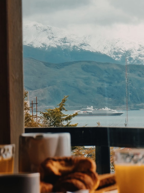 Free daily full breakfast - Flor Austral (Ushuaia)