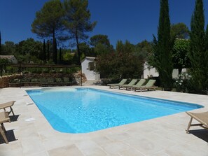 Piscine extérieure, piscine chauffée