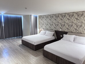 Deluxe Double Room | Desk, free WiFi, bed sheets - Eslait Hotel & Apartamentos (Barranquilla)