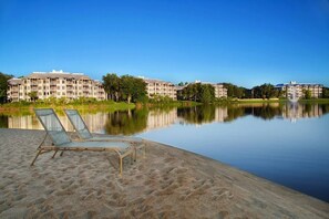 Property grounds - Fabulous resort with private lake in the heart of Orlando attractions (Orlando)