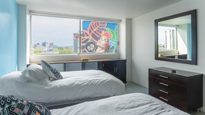 3 slaapkamers, een bureau, een strijkplank/strijkijzer, gratis wifi