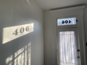 Interior - Beautiful and spacious 3BR historic home centrally located in downtown, Madison. (Madison)