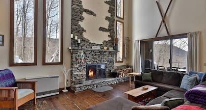Bright, Family-Friendly Lake View House Close to Okemo, Killington, Pico, Lakes